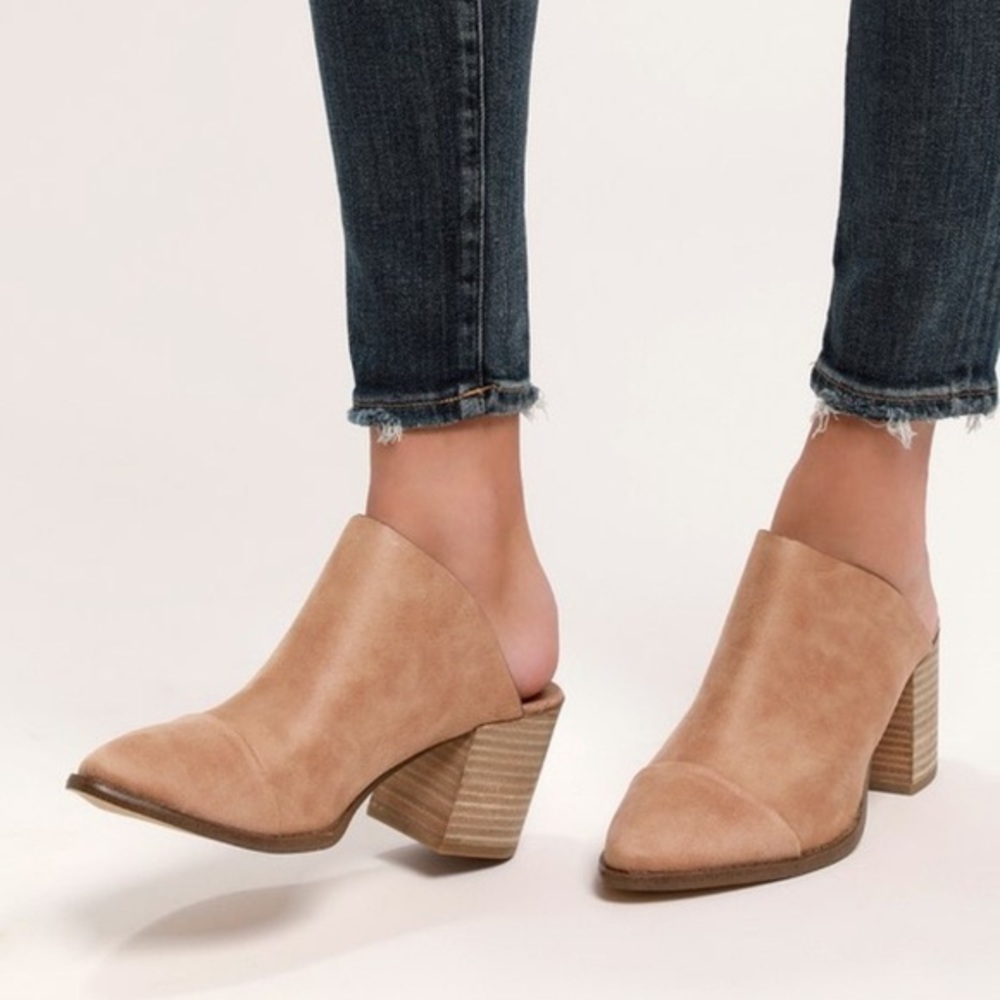 Report Tisha Block Heel tan Mule